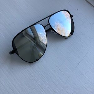 HIGH KEY Desi Perkins x Quay Black/Silver